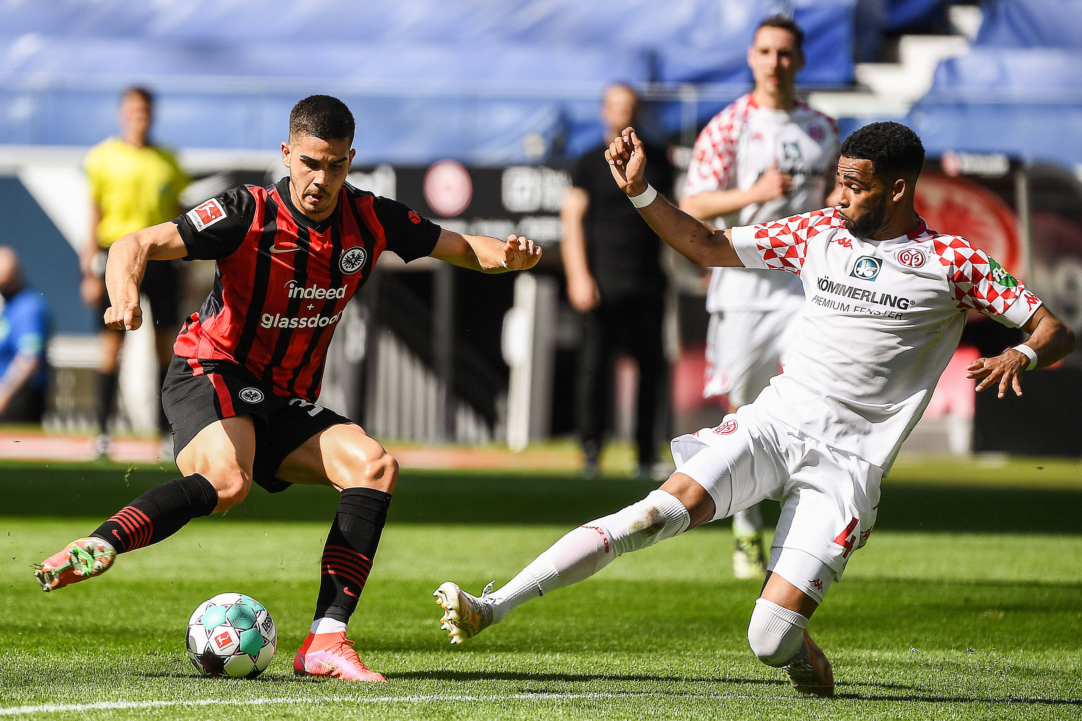 包含b体育下载：德甲比勒费尔德的进攻火力与战术调整的词条