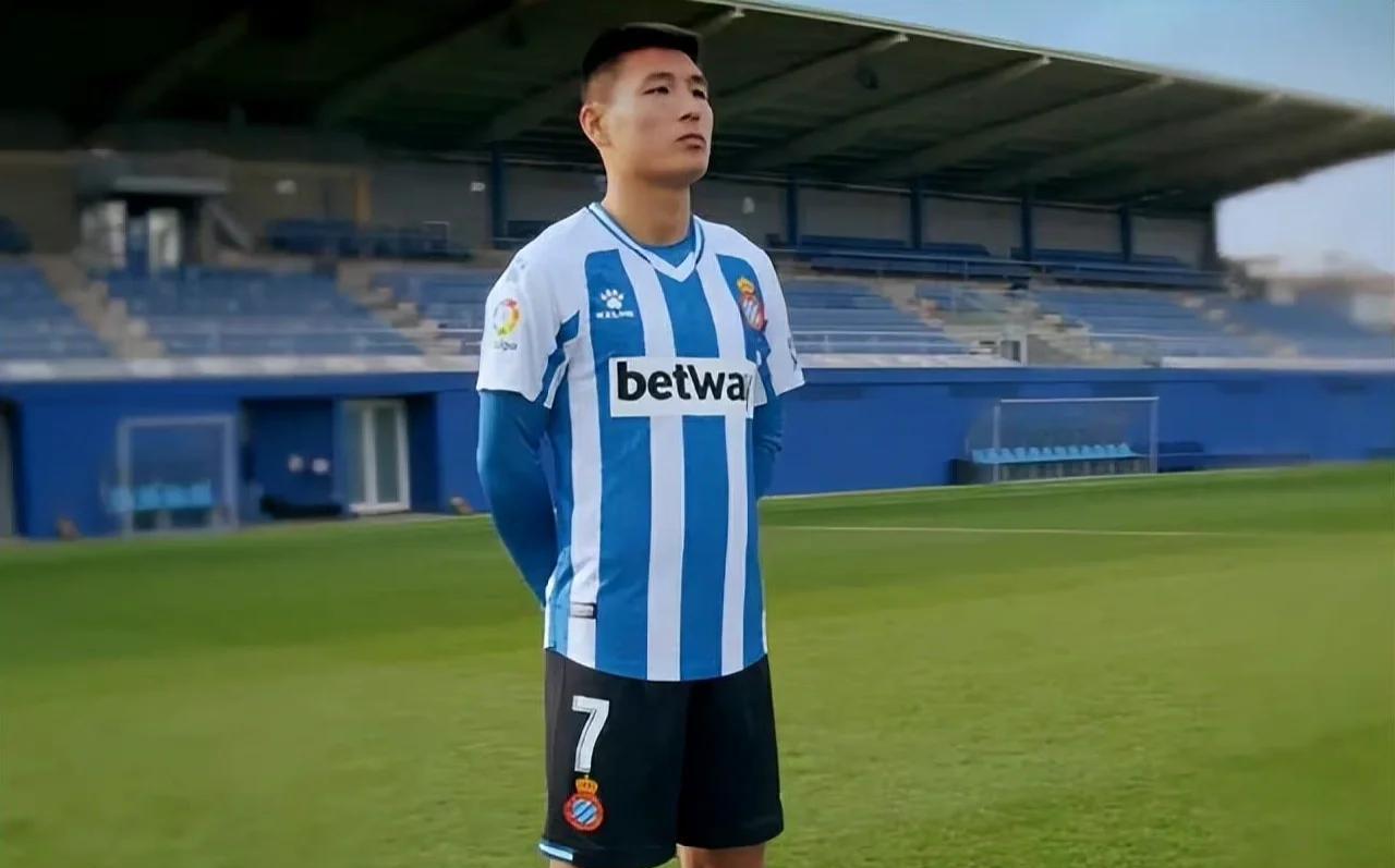 B体育官网：中国球员留洋之路如何走得更稳更远的简单介绍