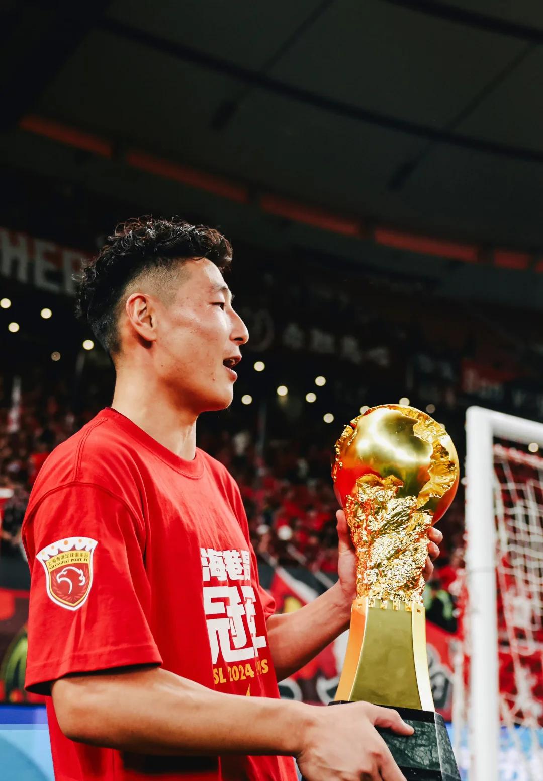 B体育APP:武磊“重返西甲”成“饮水机管理员”,球迷:还是“回家”吧,中超需要你!的简单介绍 B体育APP:武磊“重返西甲”成“饮水机管理员”,球迷:还是“回家”吧,中超需要你!的简单介绍