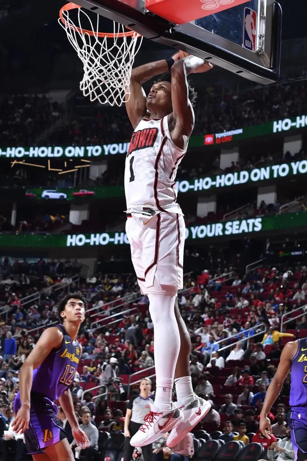 bsports体育：凯尔特人队防守核心：格林能否在新球队成为防守领袖？的简单介绍