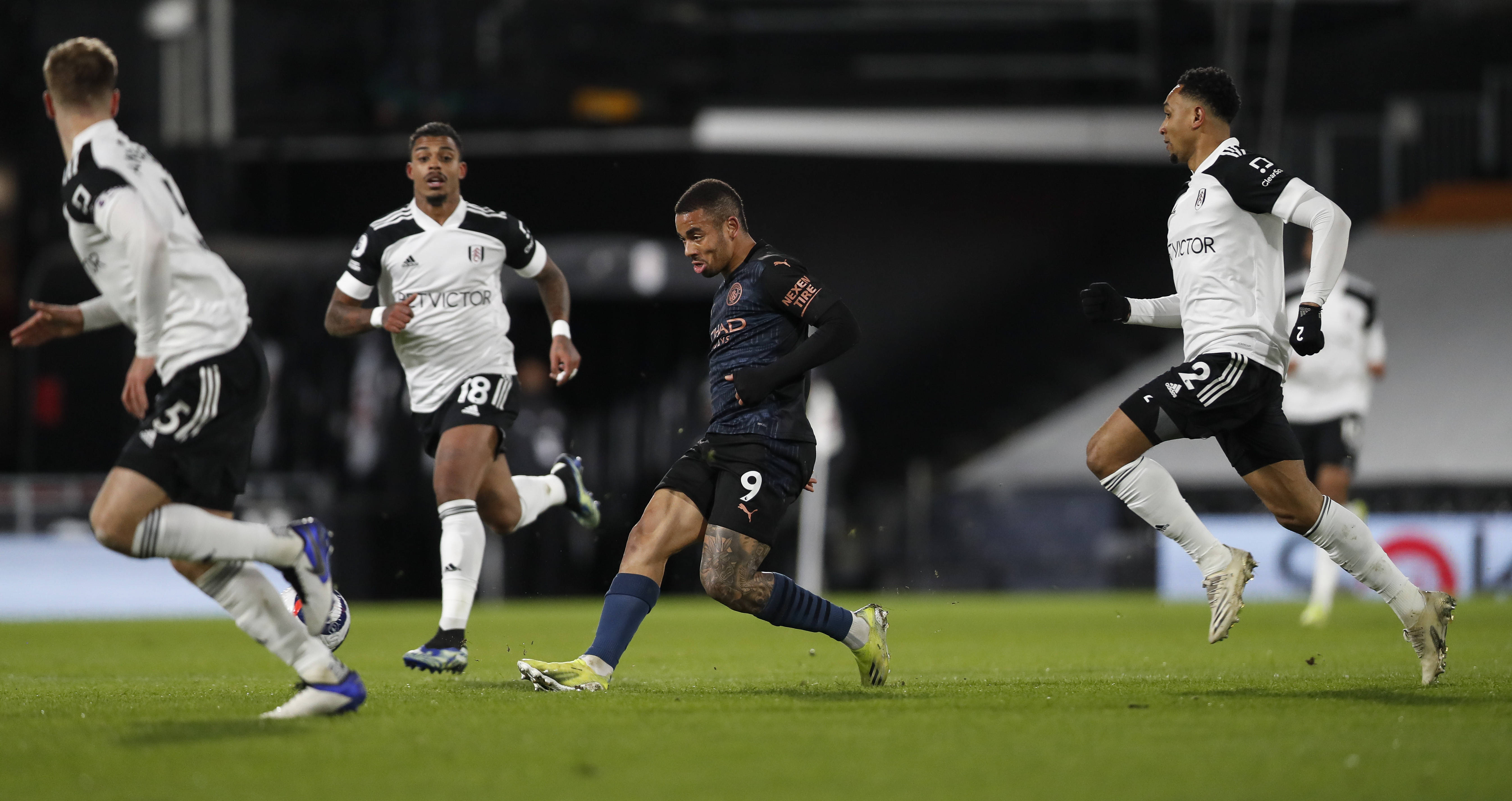 b体育电竞-包含b体育下载：英超富勒姆的转会策略与球队重建的词条